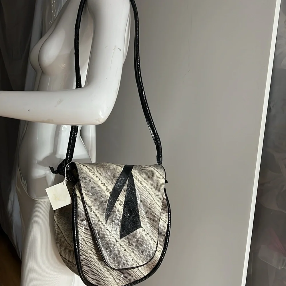 Snakeskin Large Magnetic Flap Geometric Lightly Padded Shoulder Bag New wTags